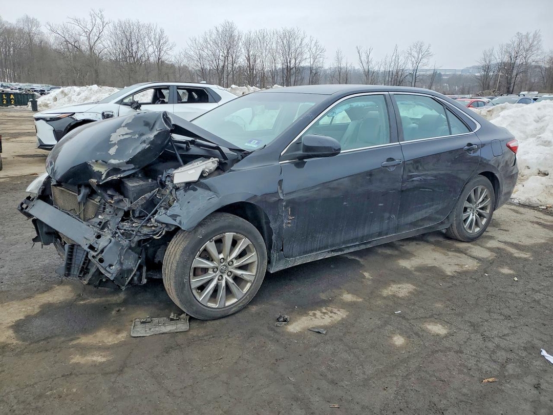 Vedere 2016 TOYOTA CAMRY XLE, unghi 1