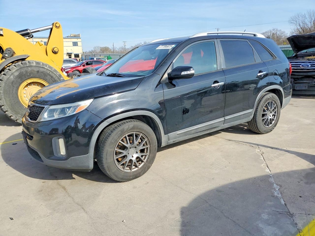 منظر 2014 KIA SORENTO LX، زاوية 1