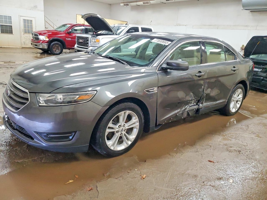 Вид 2019 FORD TAURUS SEL, угол 1