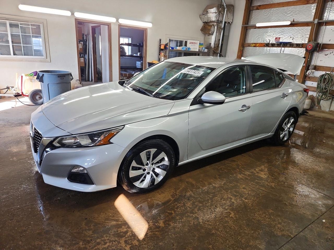 Vue de 2020 NISSAN ALTIMA 2.5 S, angle 1