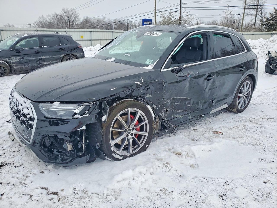 منظر 2022 AUDI SQ5 PREMIUM PLUS، زاوية 1