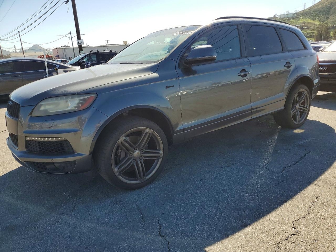 Vue de 2014 AUDI Q7 PRESTIGE, angle 1