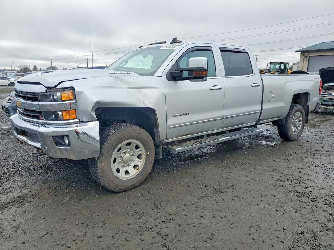 Vedere 2019 CHEVROLET SILVERADO K3500 LTZ, unghi 1