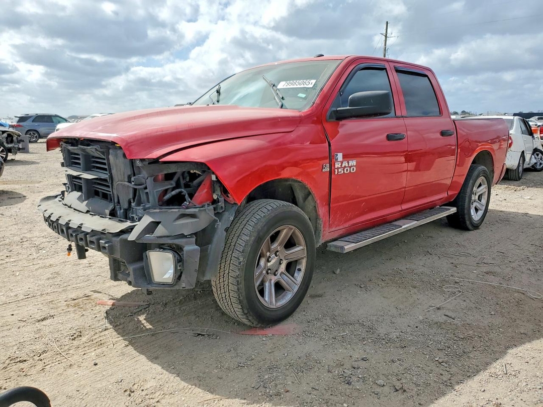 منظر 2018 RAM 1500 ST، زاوية 1