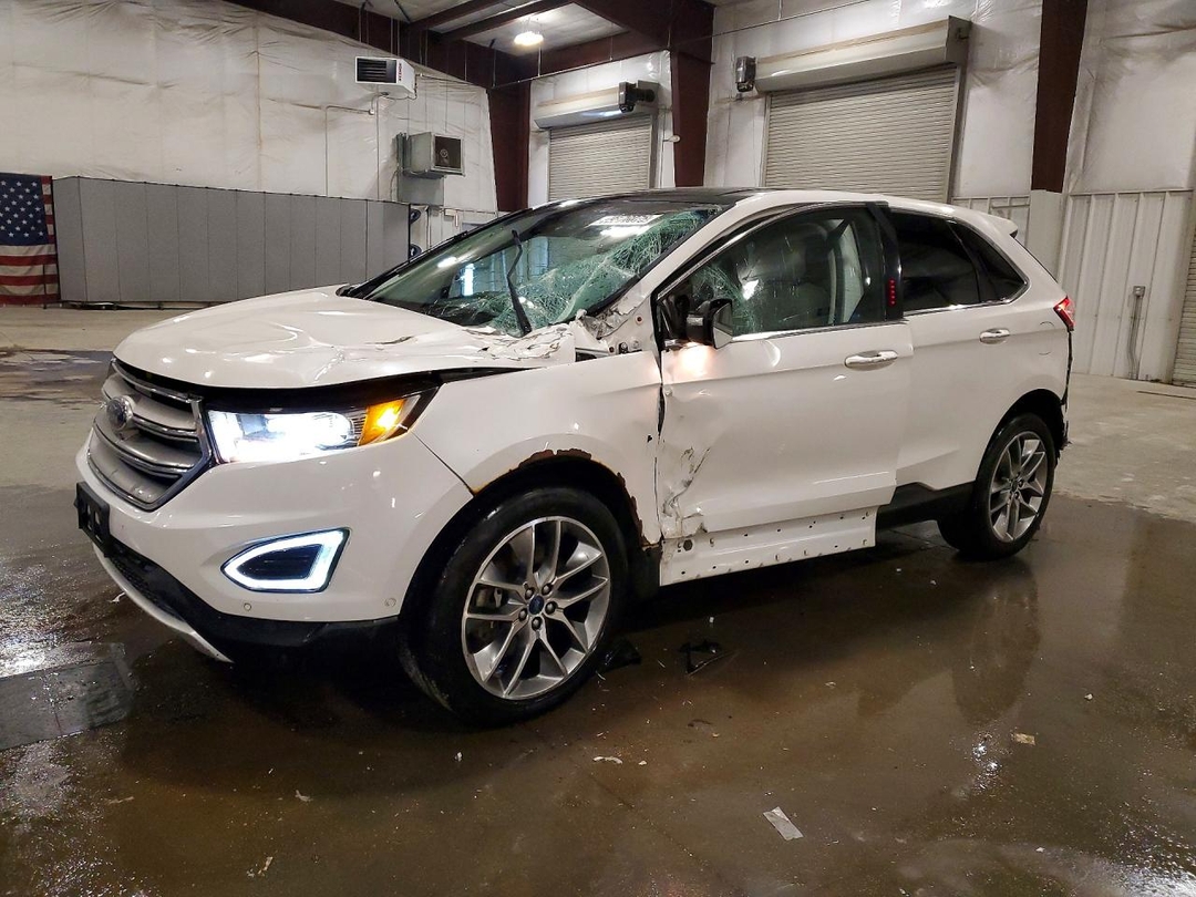 Vue de 2015 FORD EDGE TITANIUM, angle 1