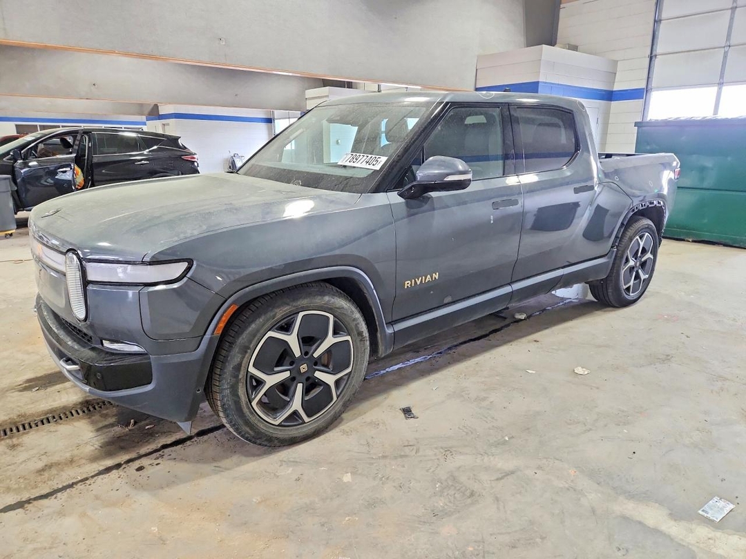 Vue de 2022 RIVIAN R1T ADVENTURE, angle 1