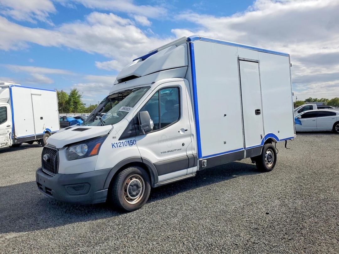 منظر 2021 FORD TRANSIT DELIVERY TRUCK، زاوية 1