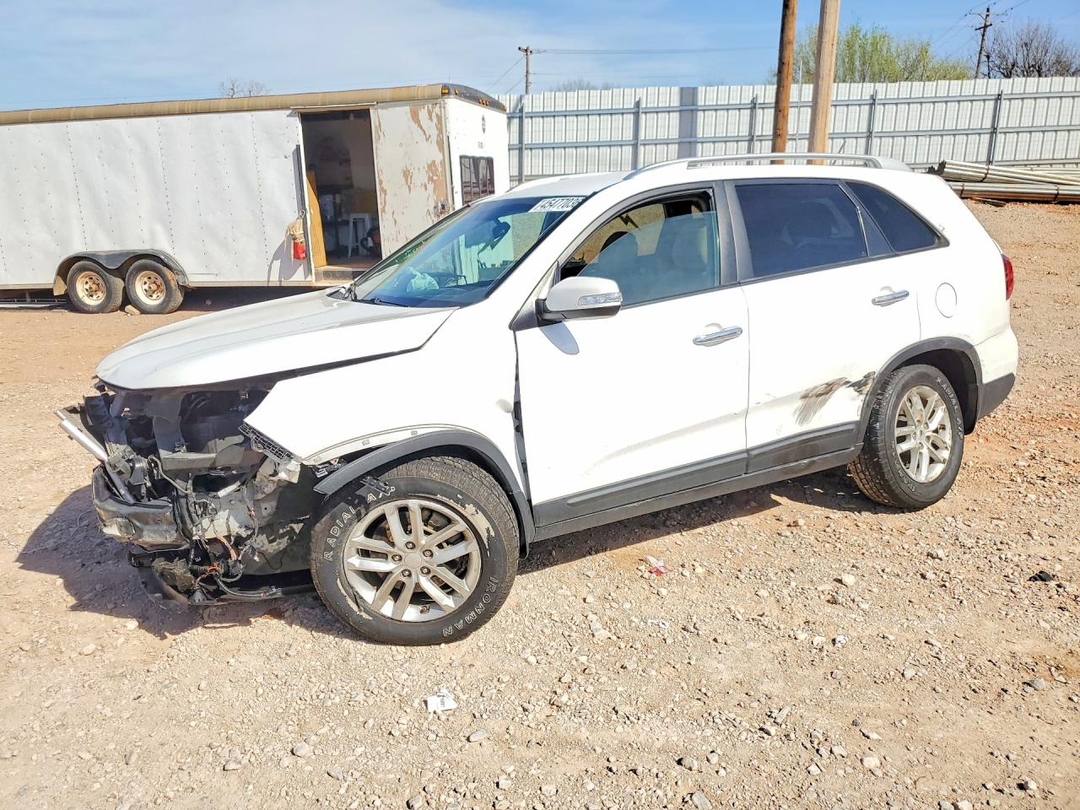 منظر 2015 KIA SORENTO LX، زاوية 1