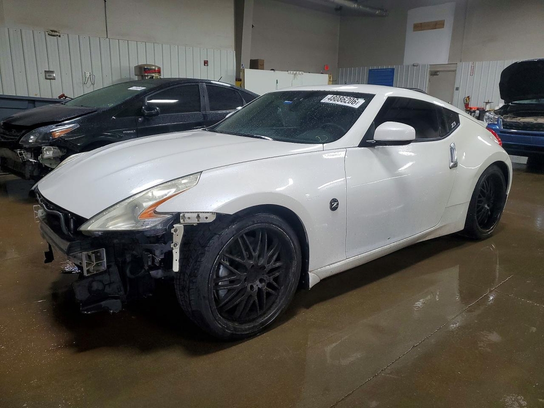 Vue de 2009 NISSAN 370Z BASE, angle 1