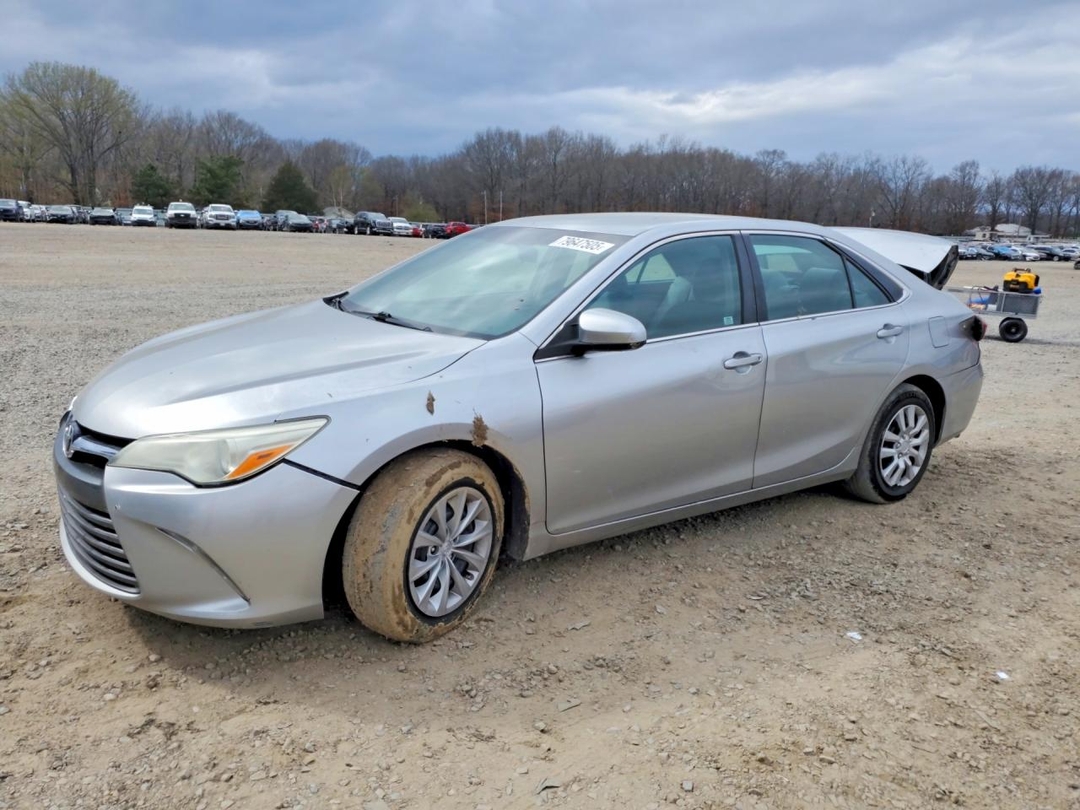 منظر 2015 TOYOTA CAMRY، زاوية 1