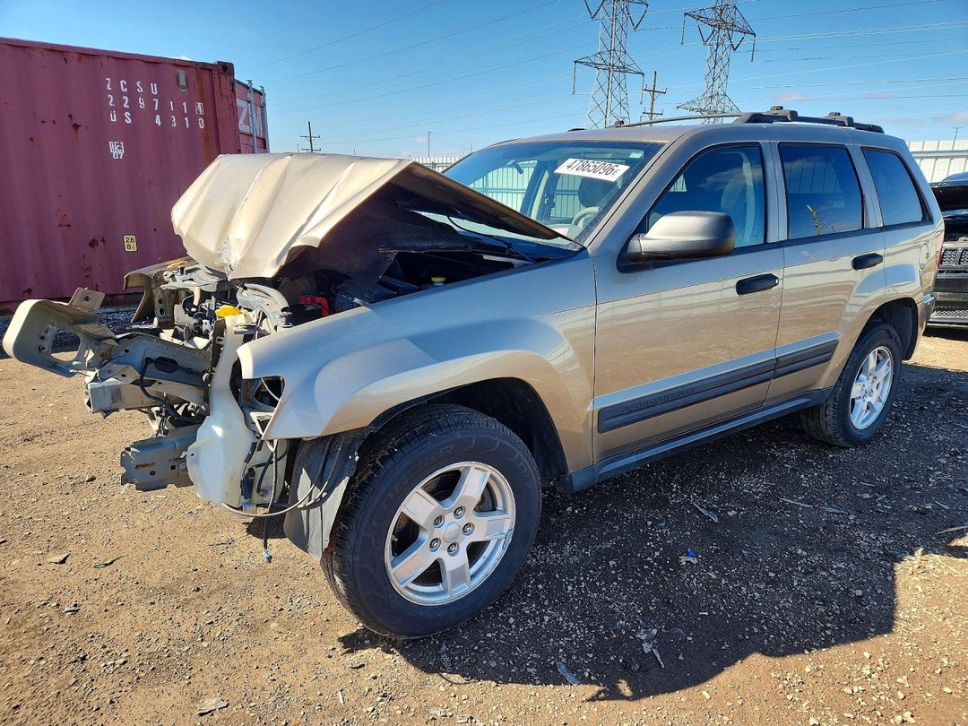 Вид 2005 JEEP GRAND CHEROKEE LAREDO, угол 1