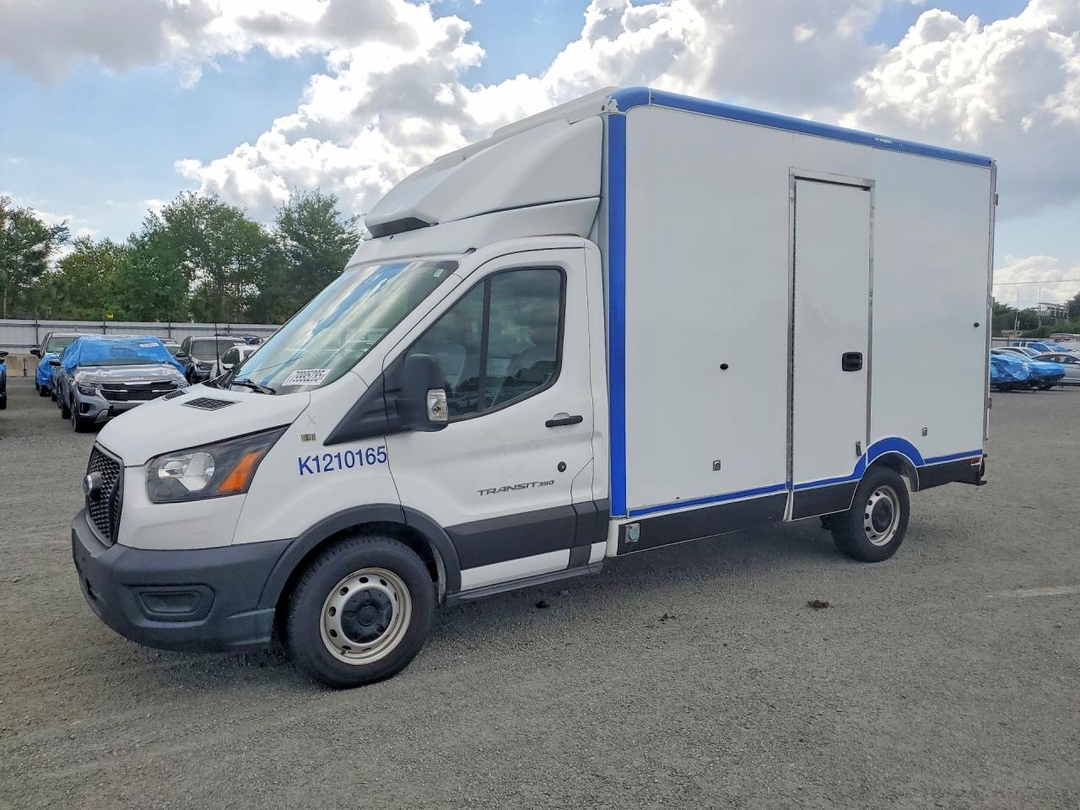 Vista de 2021 FORD TRANSIT DELIVERY TRUCK, ángulo 1