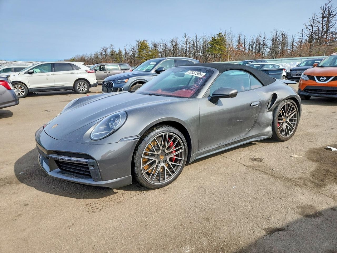 Vista de 2021 PORSCHE 911 TURBO, ángulo 1