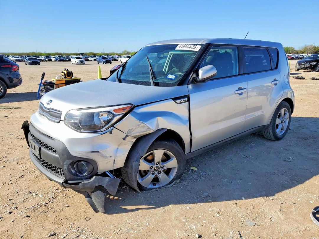 Vue de 2018 KIA SOUL BASE, angle 1