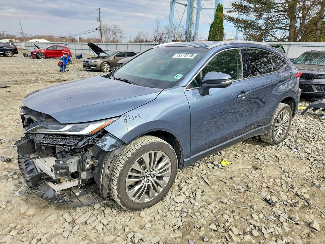 Вид 2022 TOYOTA VENZA XLE, угол 1