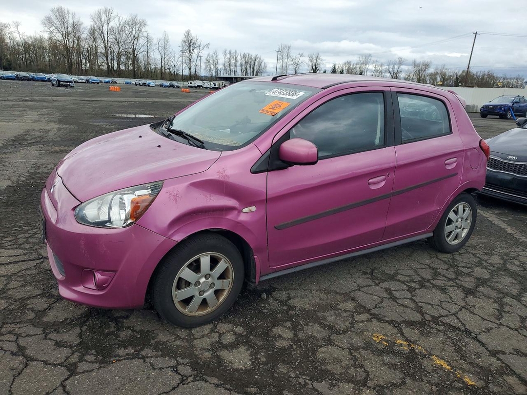 Vue de 2014 MITSUBISHI MIRAGE ES, angle 1