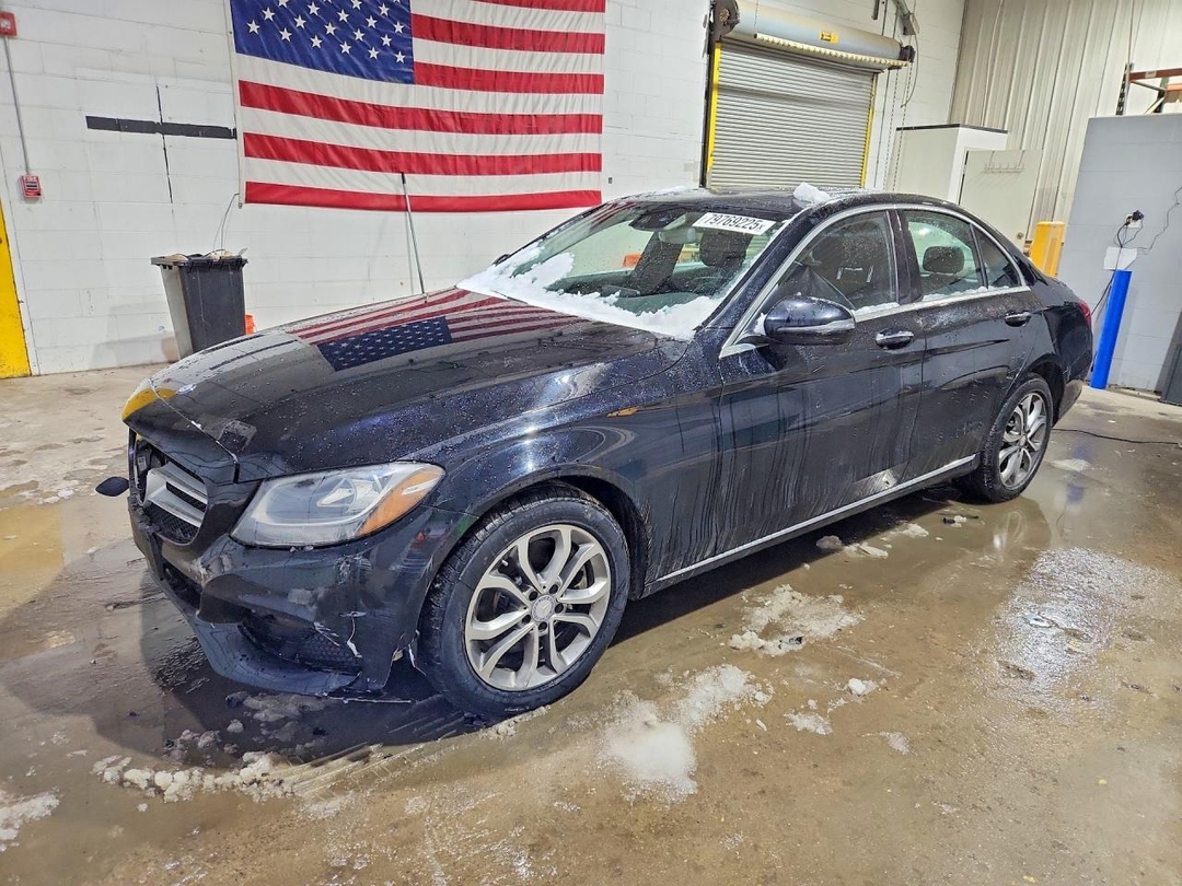 Vue de 2016 MERCEDES-BENZ C 300 4MATIC, angle 1