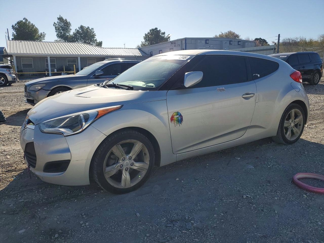 Vue de 2015 HYUNDAI VELOSTER BASE, angle 1