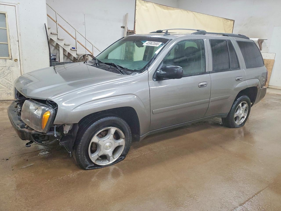 منظر 2009 CHEVROLET TRAILBLAZER LT، زاوية 1