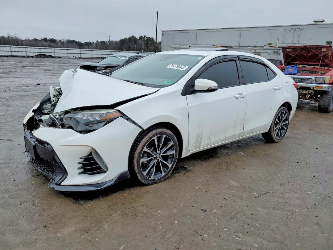 2018 TOYOTA COROLLA SE view, angle 1