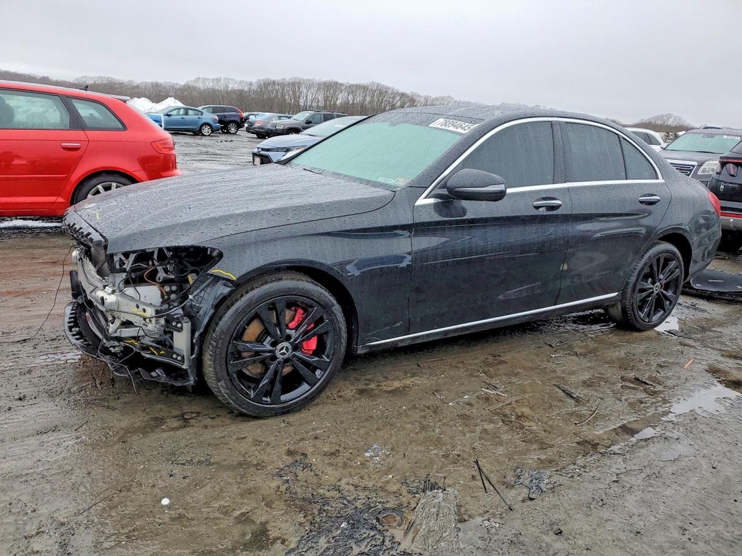 Vue de 2018 MERCEDES-BENZ C 300 4MATIC, angle 1