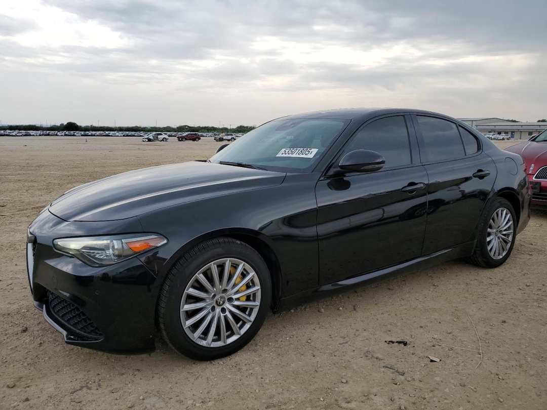 Vista de 2018 ALFA ROMEO GIULIA TI Q4, ángulo 1