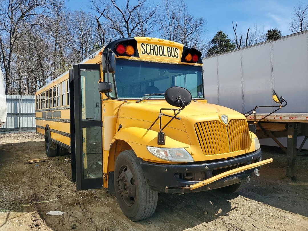 Vue de 2013 IC CORPORATION CE SERIES SCHOOL - SCHOOL BUS, angle 1
