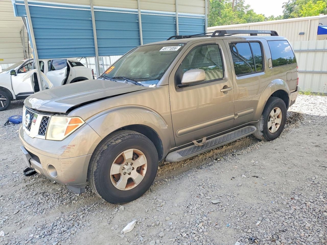 Vue de 2006 NISSAN PATHFINDER S, angle 1