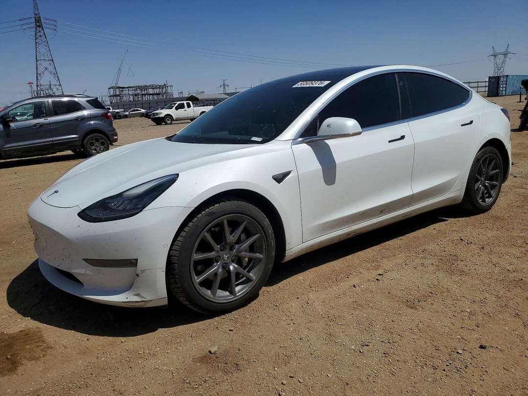 Вид 2020 TESLA MODEL 3, угол 1