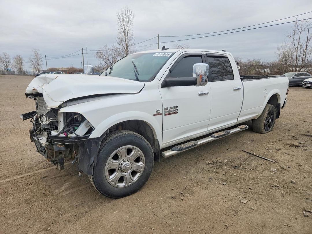 Вид 2018 RAM 2500 LARAMIE, угол 1