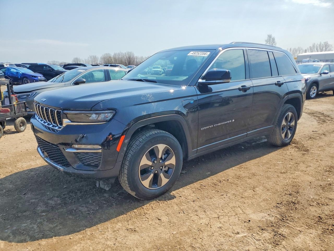 Vue de 2025 JEEP GRAND CHEROKEE 4XE, angle 1
