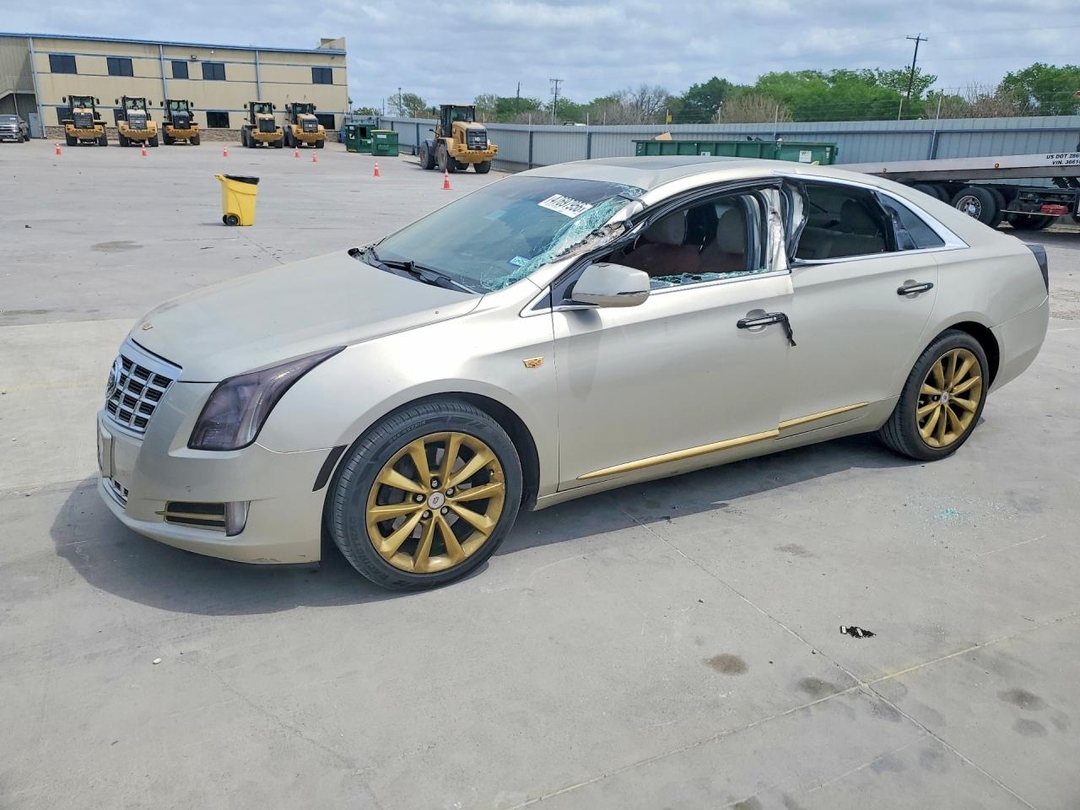 Вид 2013 CADILLAC XTS LUXURY COLLECTION, угол 1