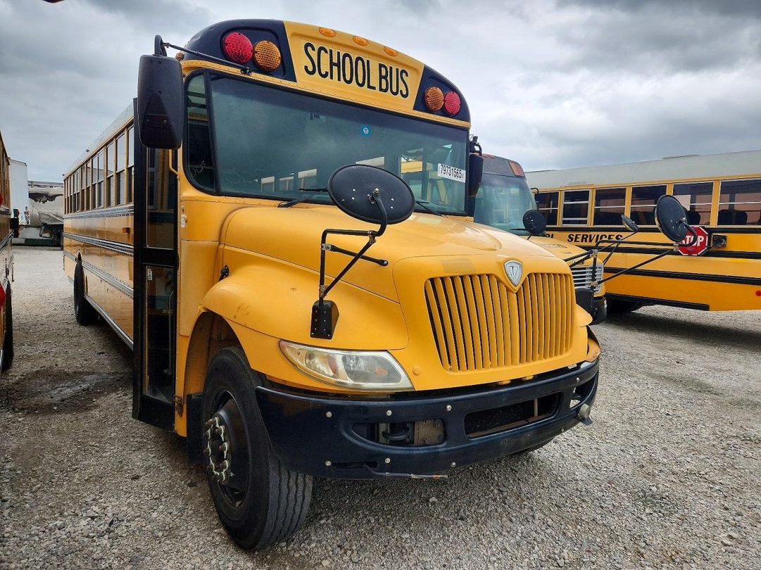 Vue de 2013 IC CORPORATION CE SERIES SCHOOL - SCHOOL BUS, angle 1