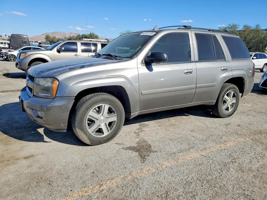 منظر 2006 CHEVROLET TRAILBLAZER LS، زاوية 1