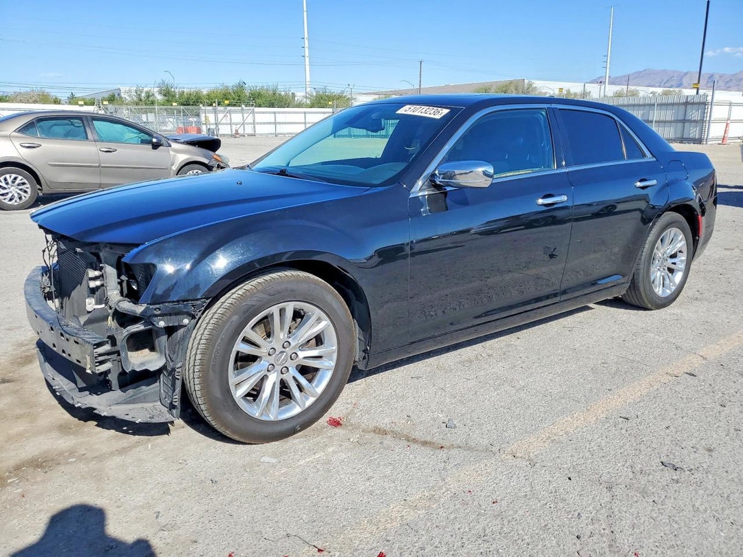 منظر 2017 CHRYSLER 300C، زاوية 1