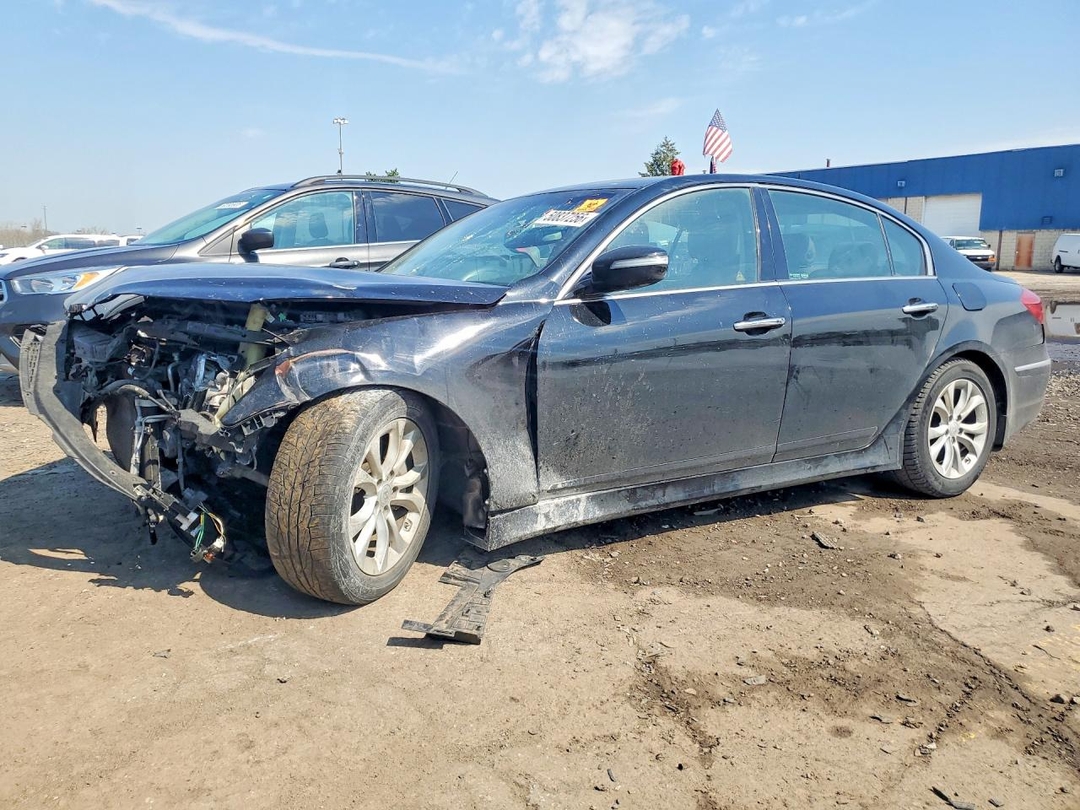 Vue de 2012 HYUNDAI GENESIS 3.8L, angle 1
