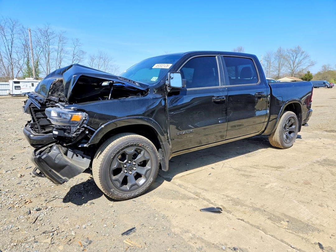 منظر 2026 RAM 1500 BIG HORN، زاوية 1