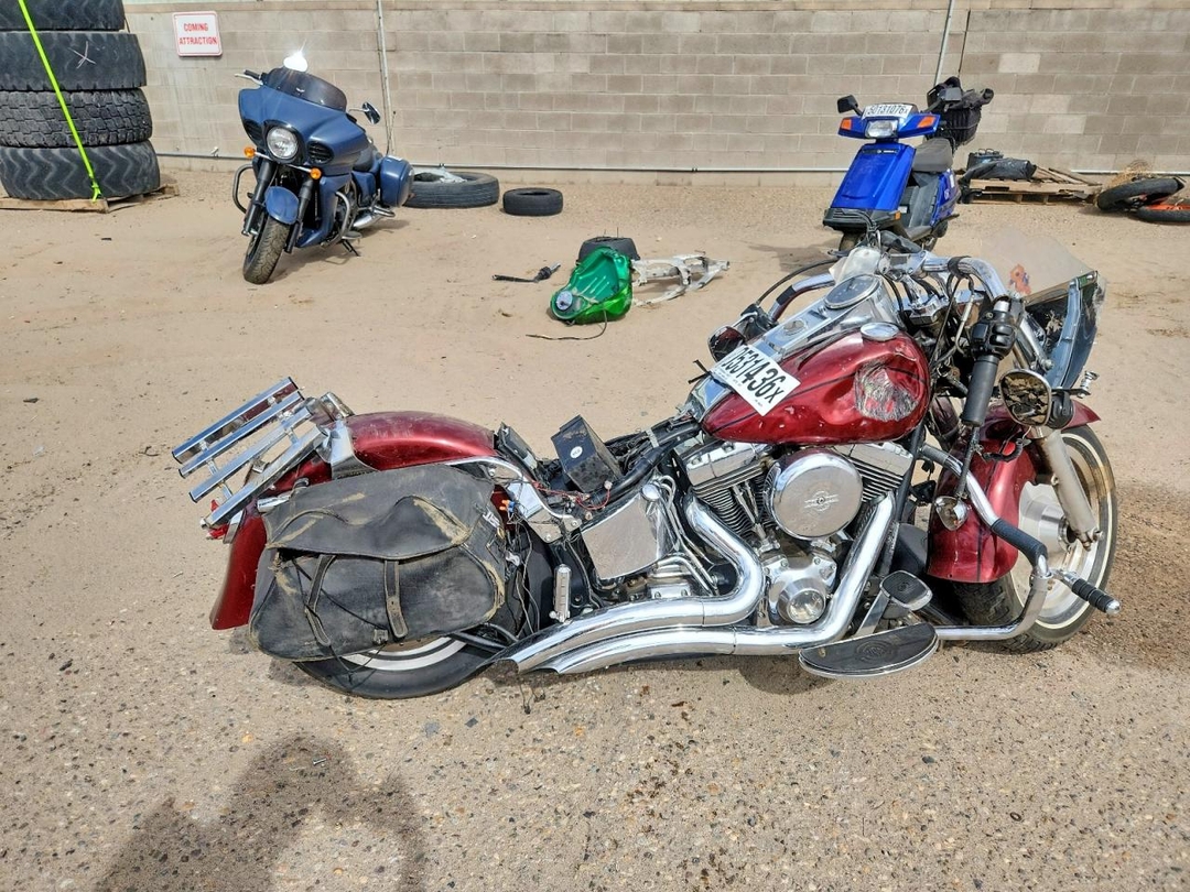 Вид 2001 HARLEY-DAVIDSON FLSTF, угол 1
