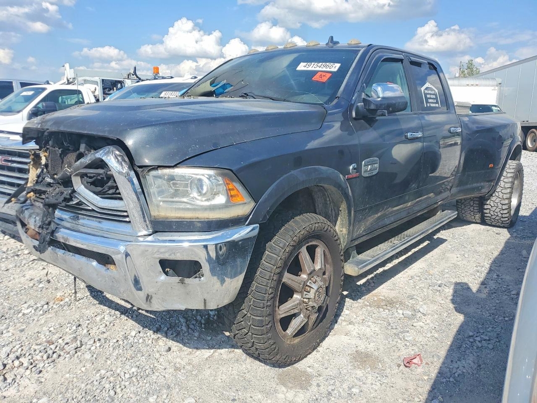 Vue de 2014 RAM 3500 LONGHORN, angle 1