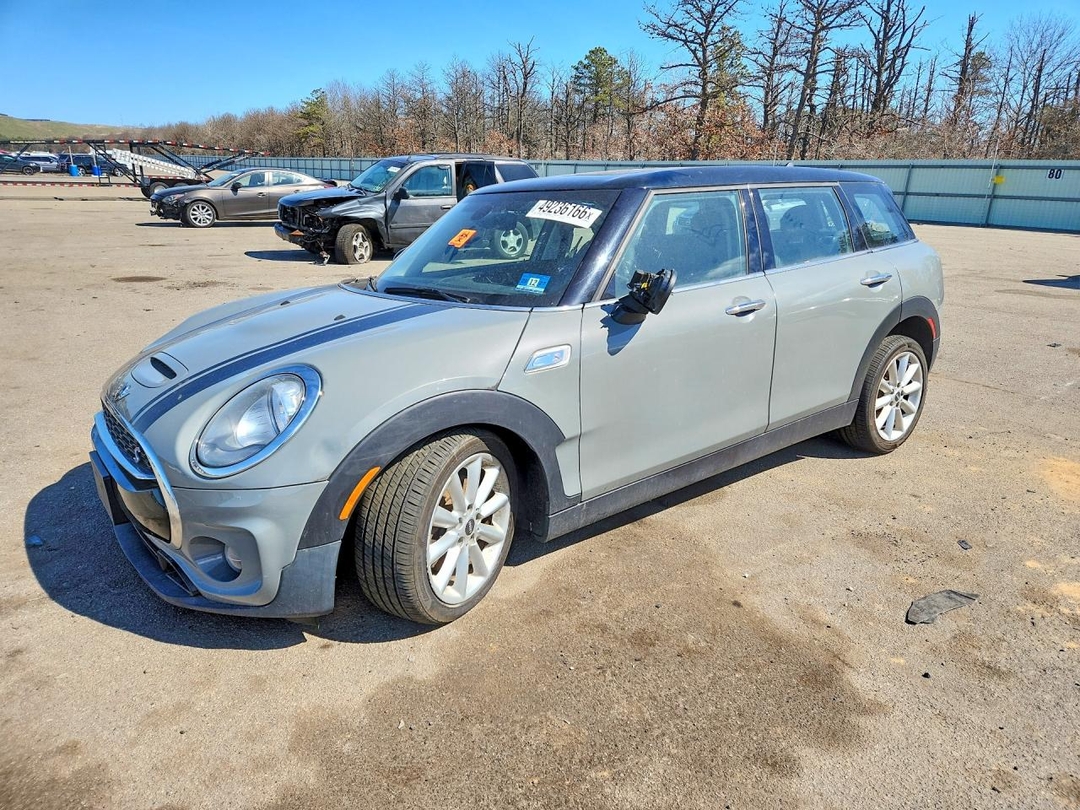Вид 2017 MINI COOPER S CLUBMAN ALL4, угол 1