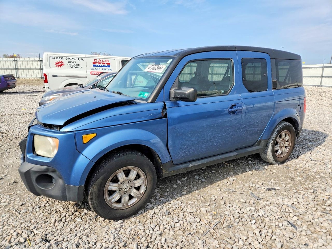 Vue de 2006 HONDA ELEMENT EX, angle 1