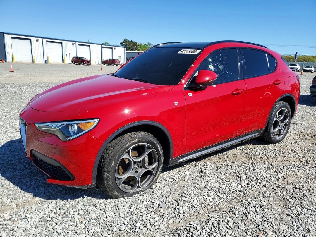 Вид 2022 ALFA ROMEO STELVIO TI, угол 1