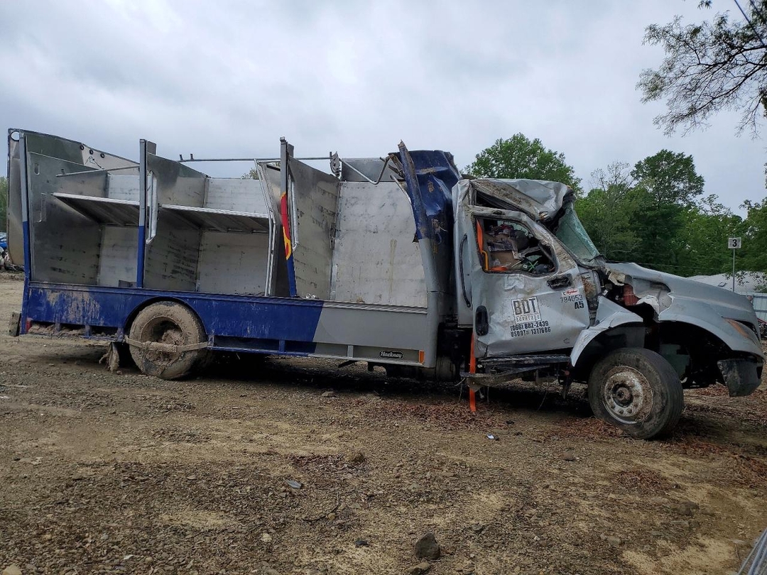 منظر 2025 INTERNATIONAL MV607 REFRIGERATED BOX TRUCK، زاوية 1