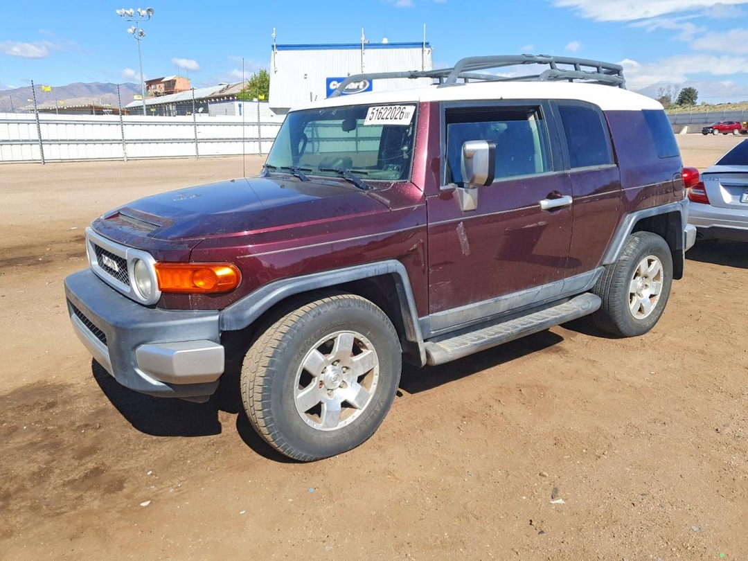Вид 2007 TOYOTA FJ CRUISER BASE, угол 1