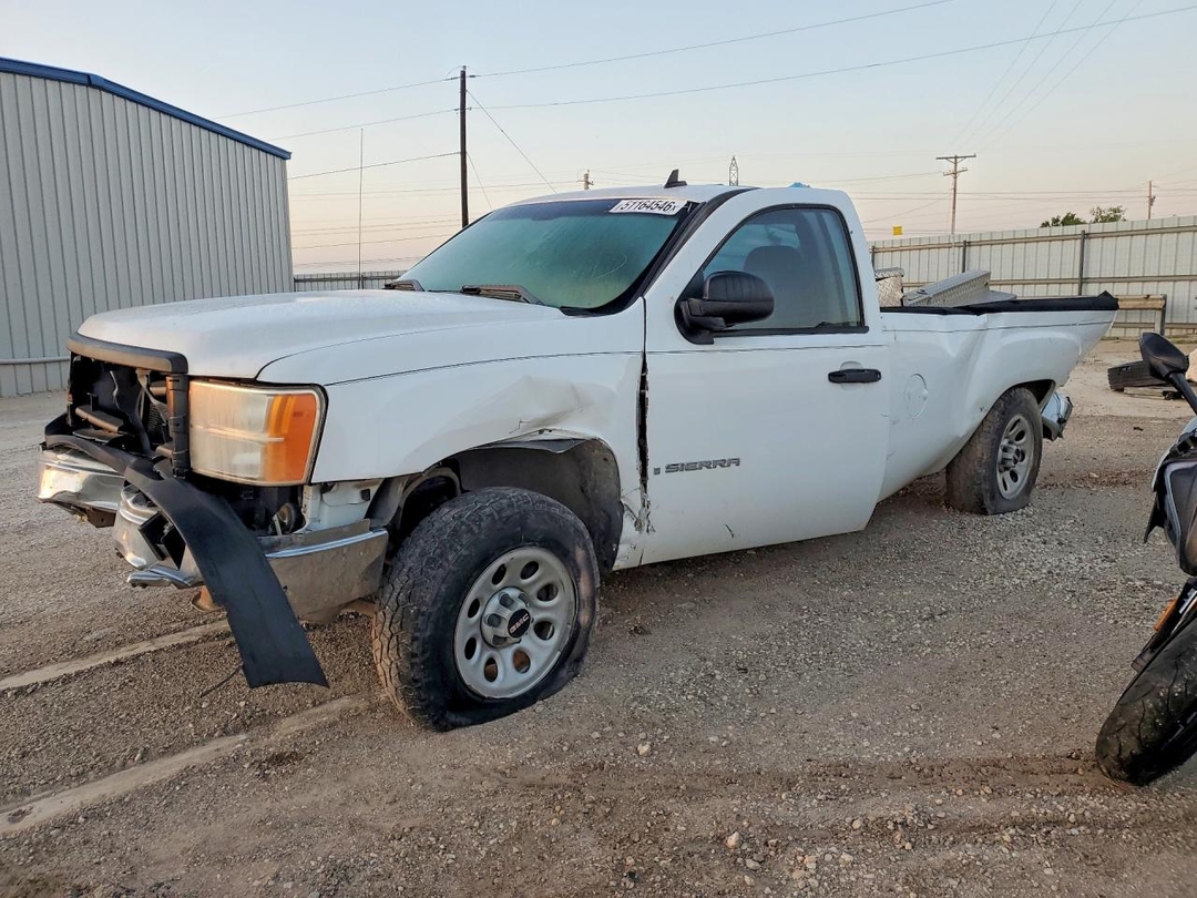 Vista de 2007 GMC NEW SIERRA C1500, ángulo 1