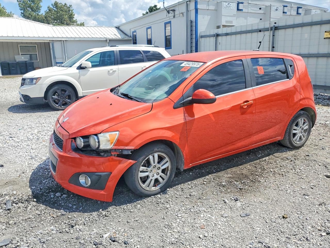 Vista de 2012 CHEVROLET SONIC LT, ángulo 1