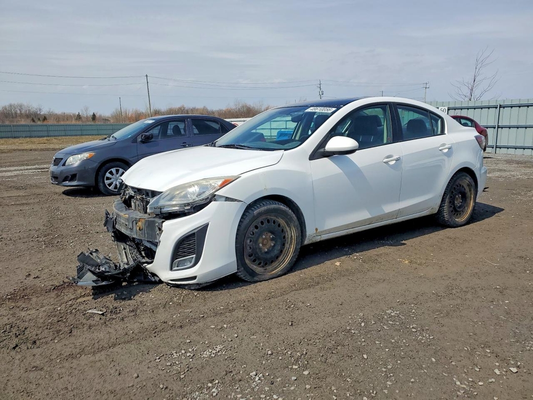 Вид 2011 MAZDA 3 S, угол 1