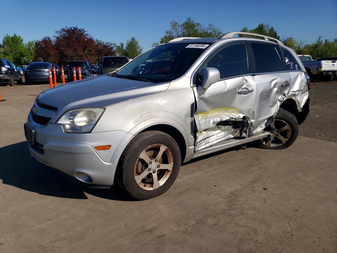 Vue de 2013 CHEVROLET CAPTIVA LT, angle 1