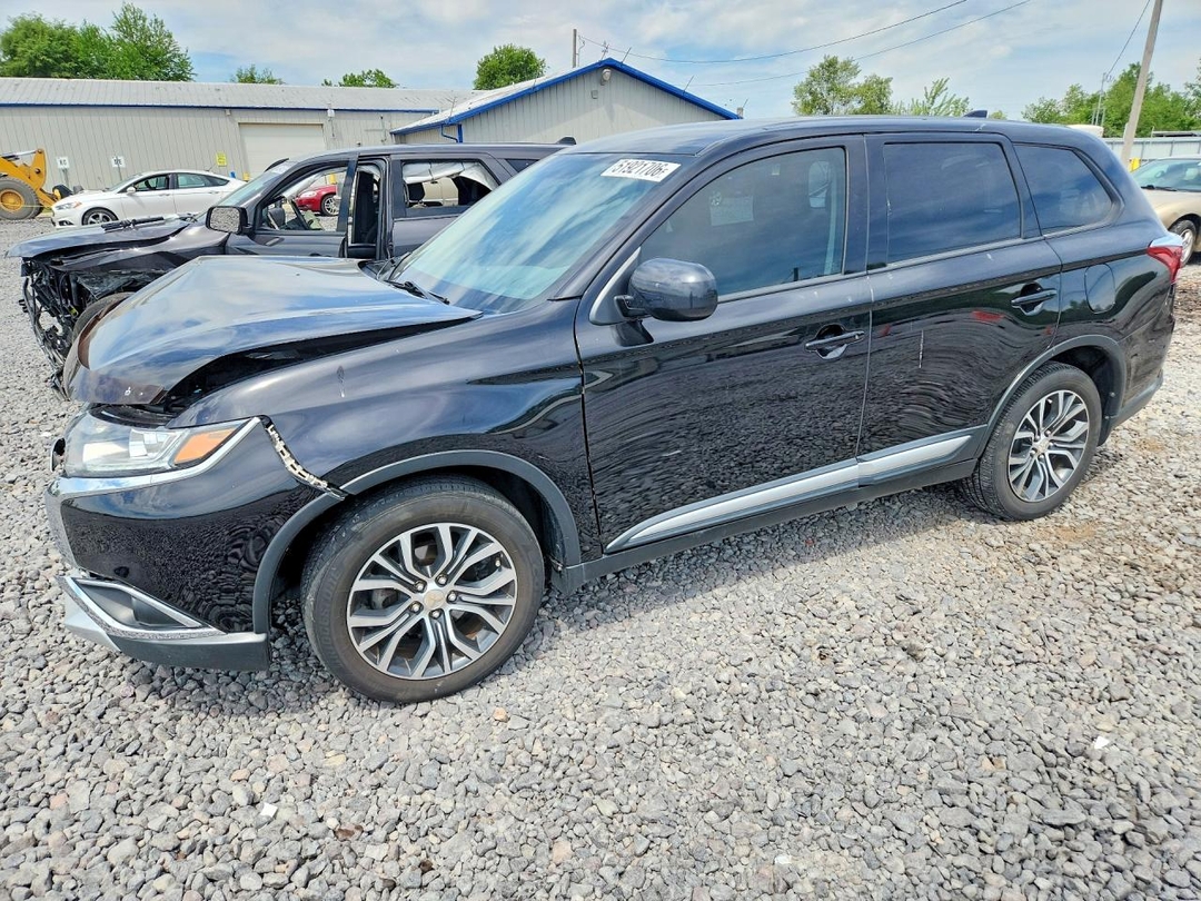 منظر 2017 MITSUBISHI OUTLANDER ES، زاوية 1
