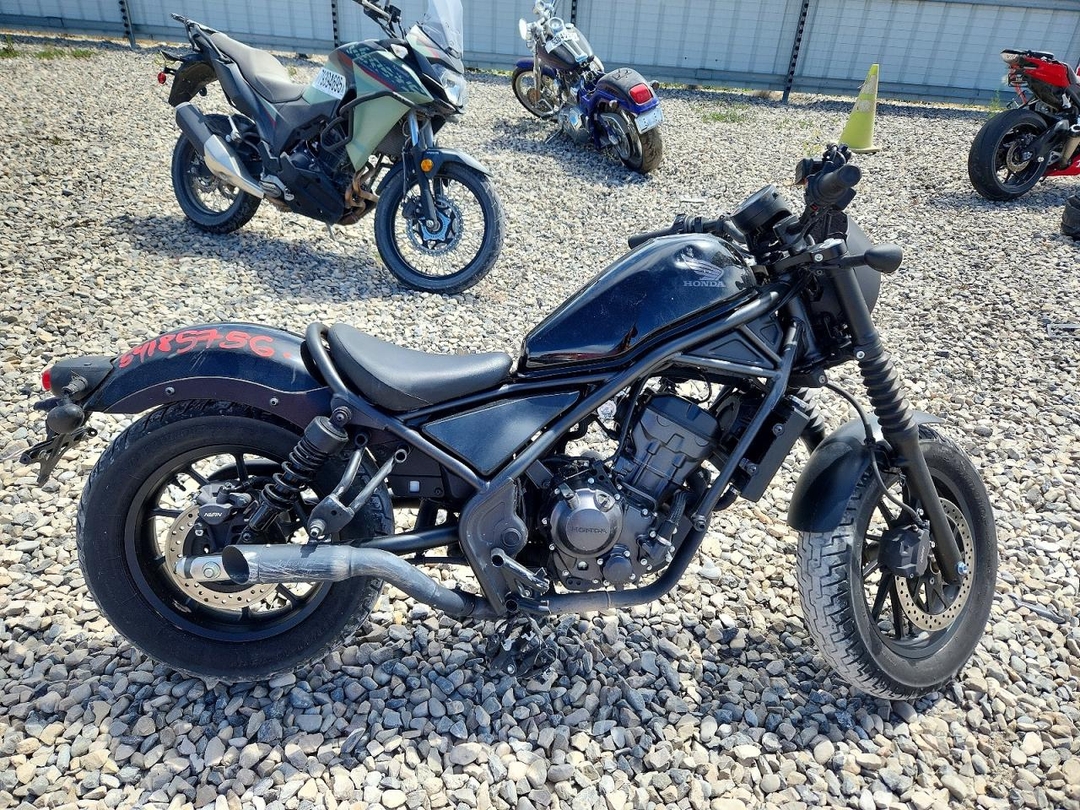 منظر 2024 HONDA CMX300، زاوية 1
